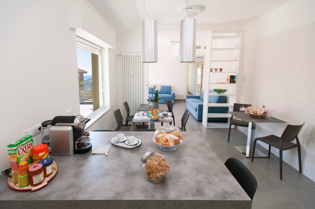 B&B Ligure Rooms Pietra Ligure Exterior foto